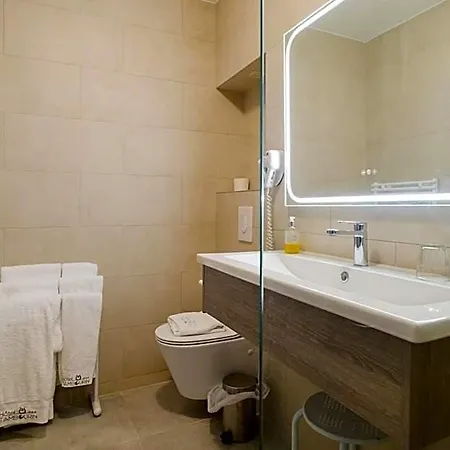 Tambourin Hotell