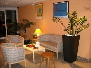 Tambourin Hotell 3*
